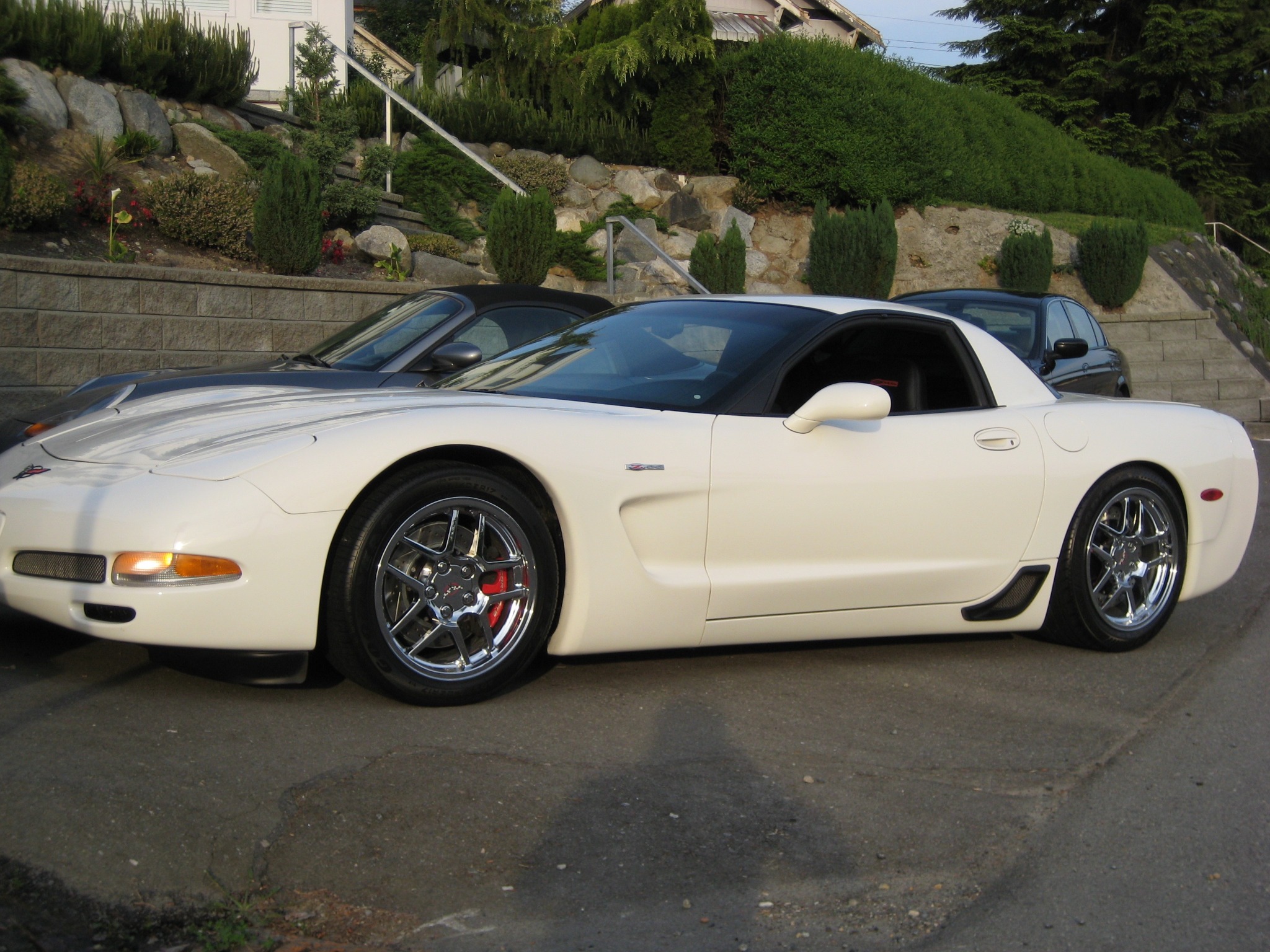 2001 Chevrolet Corvette Z06 5.7 LS6 V8, Front three-quarter view