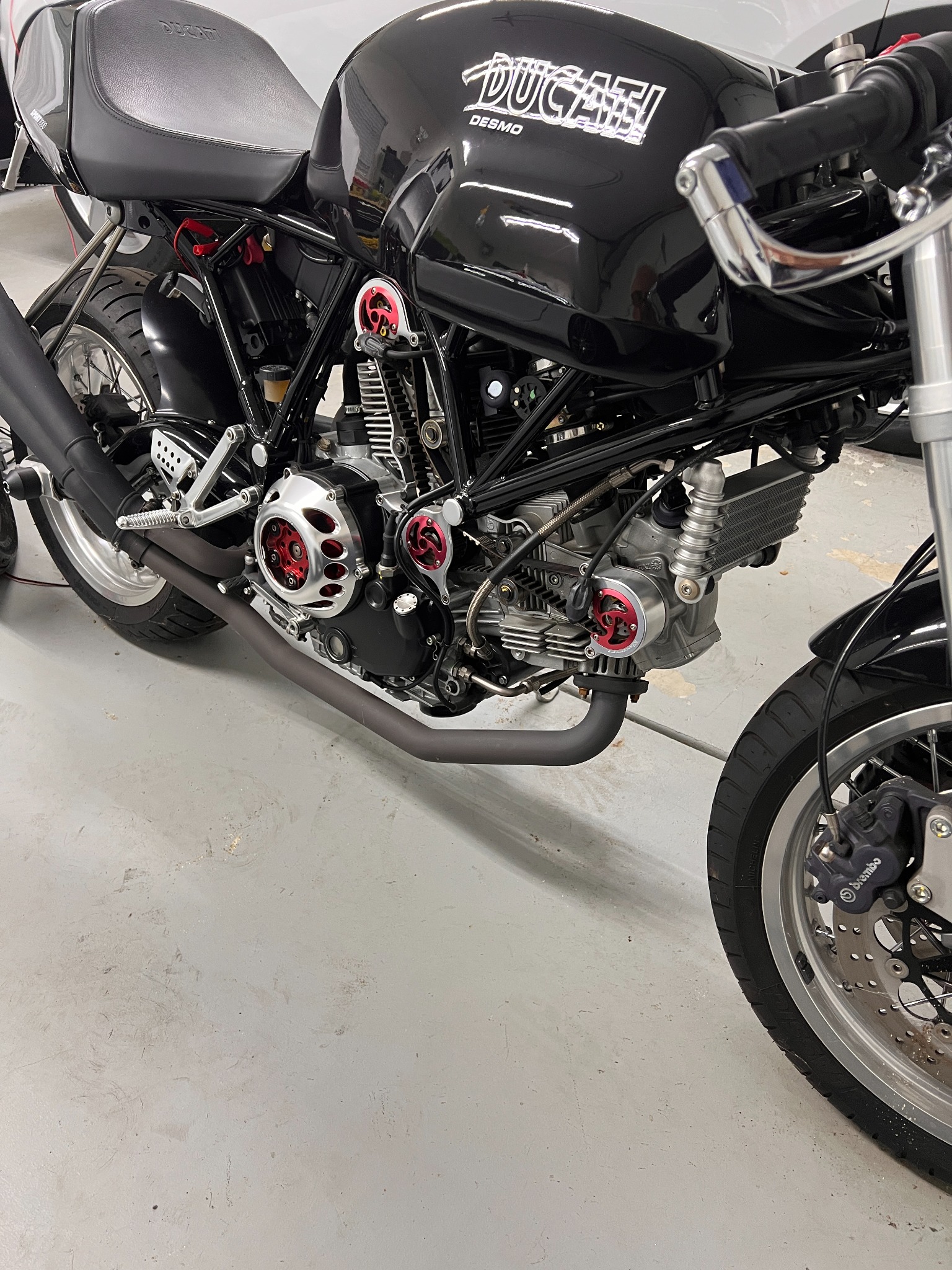 Ducati Sport 1000 — Engine and tank
