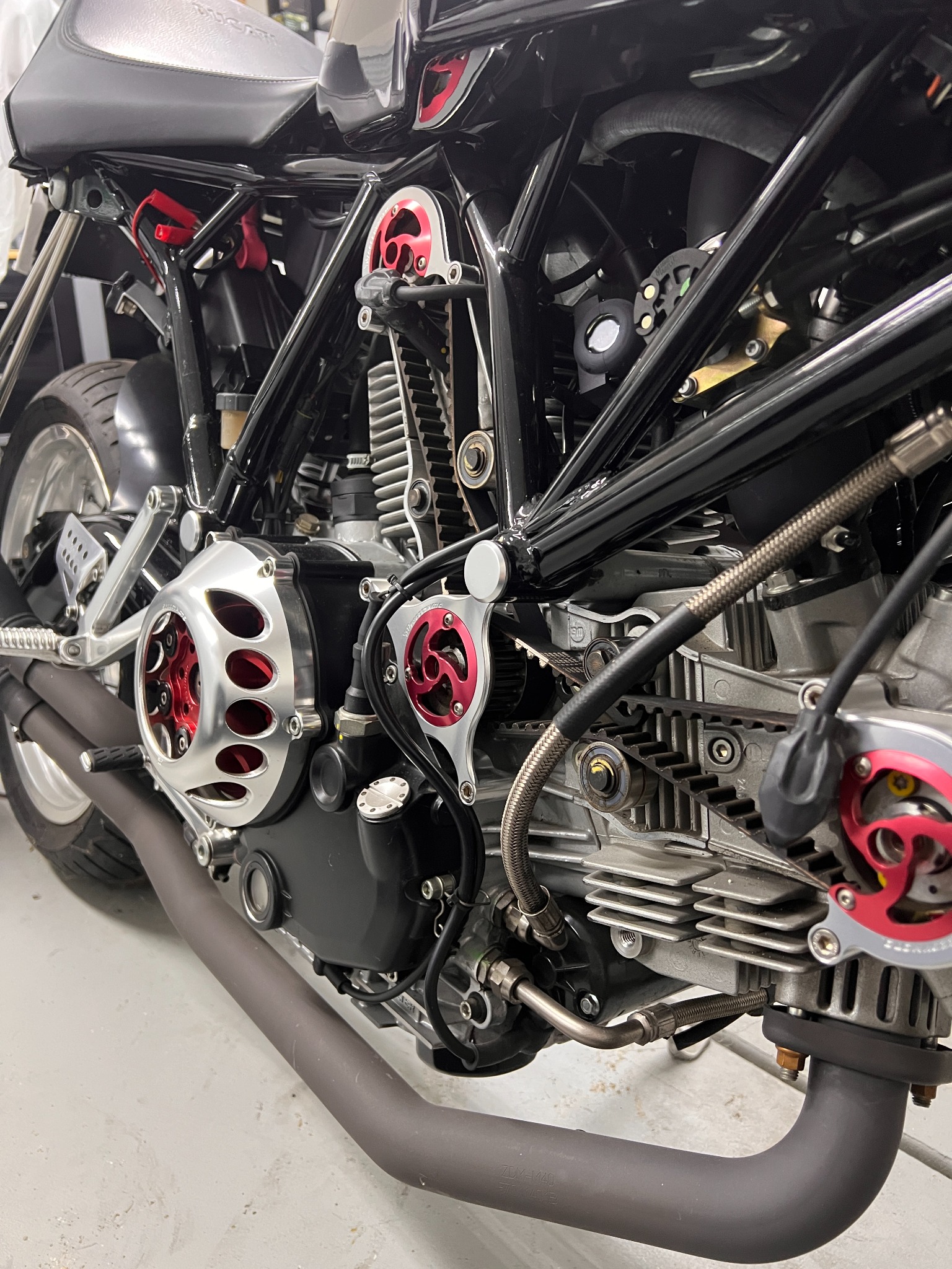 Ducati Sport 1000 — Desmodromic engine detail
