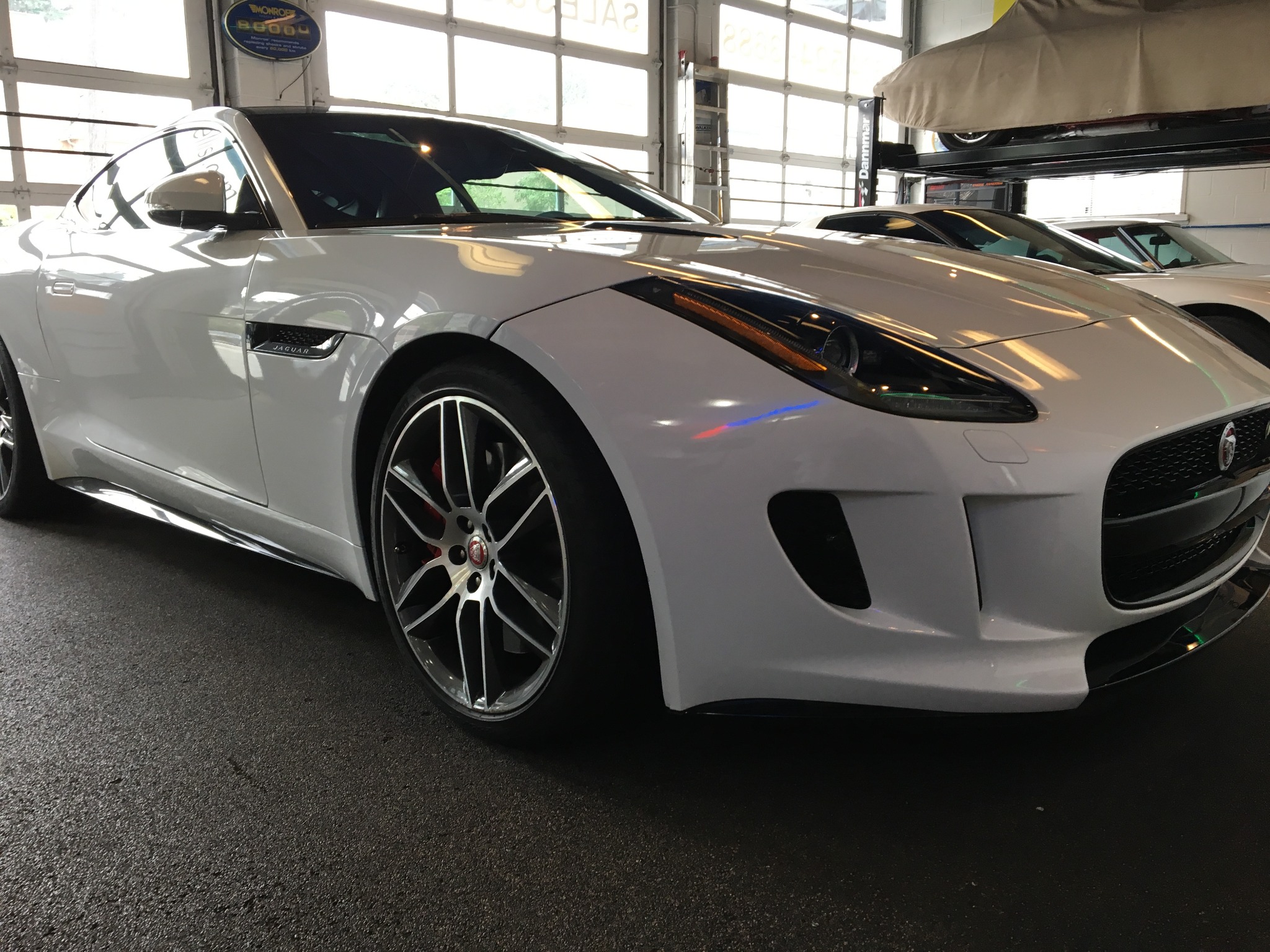 Jaguar F-Type R — Front and wheel detail