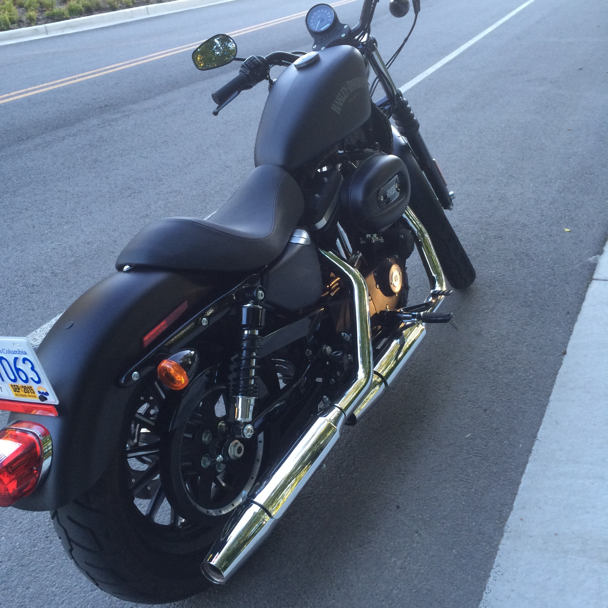 Harley-Davidson Iron 883 — Rear and exhaust detail