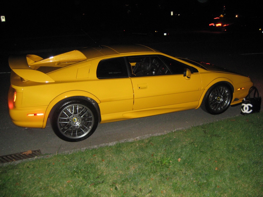 2002 Lotus Esprit V8 — Side profile at night
