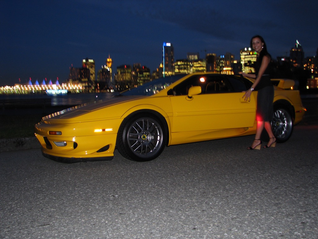 2002 Lotus Esprit V8 — An evening by the waterfront