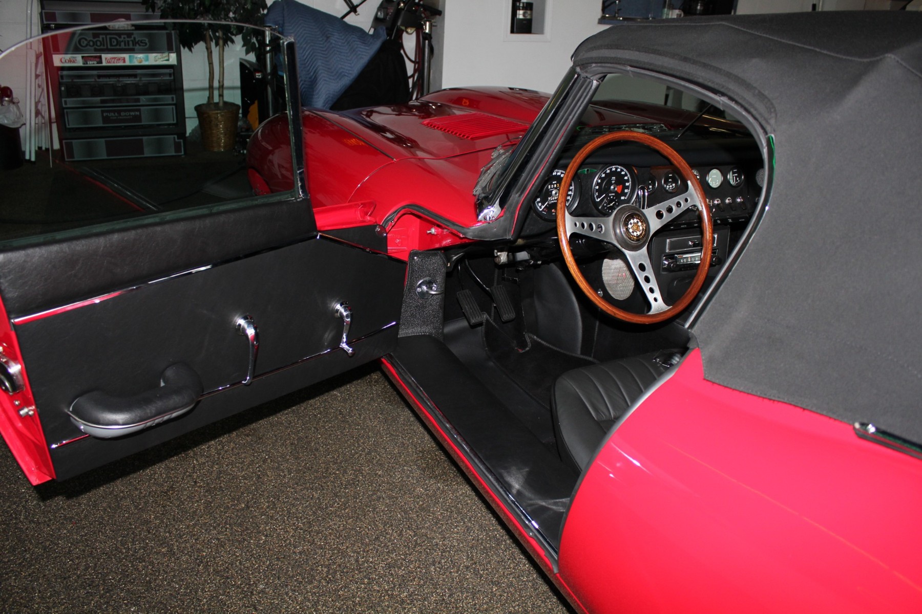 Interior and convertible top