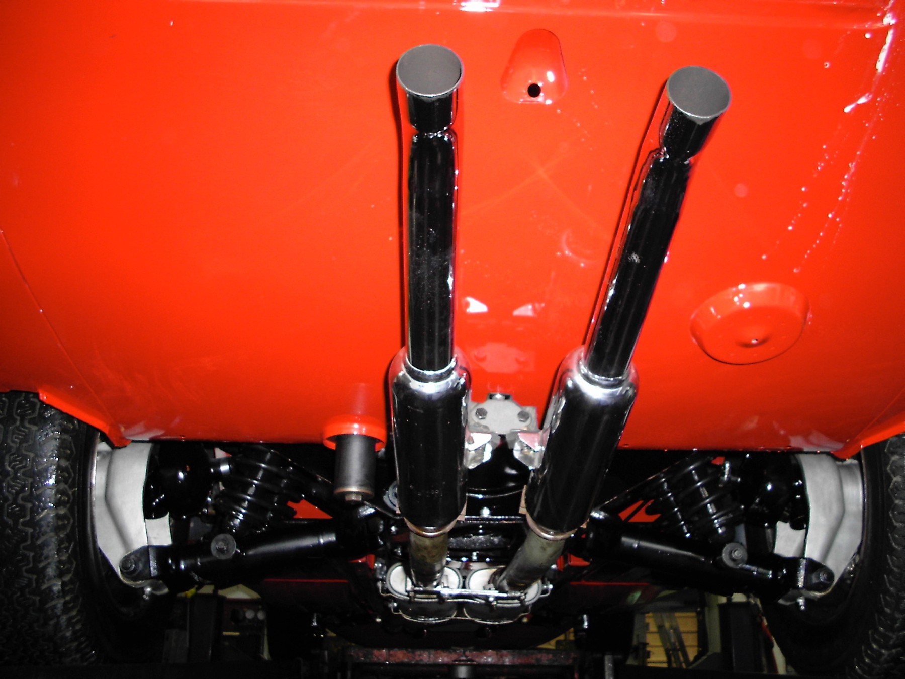 Underside and exhaust detail